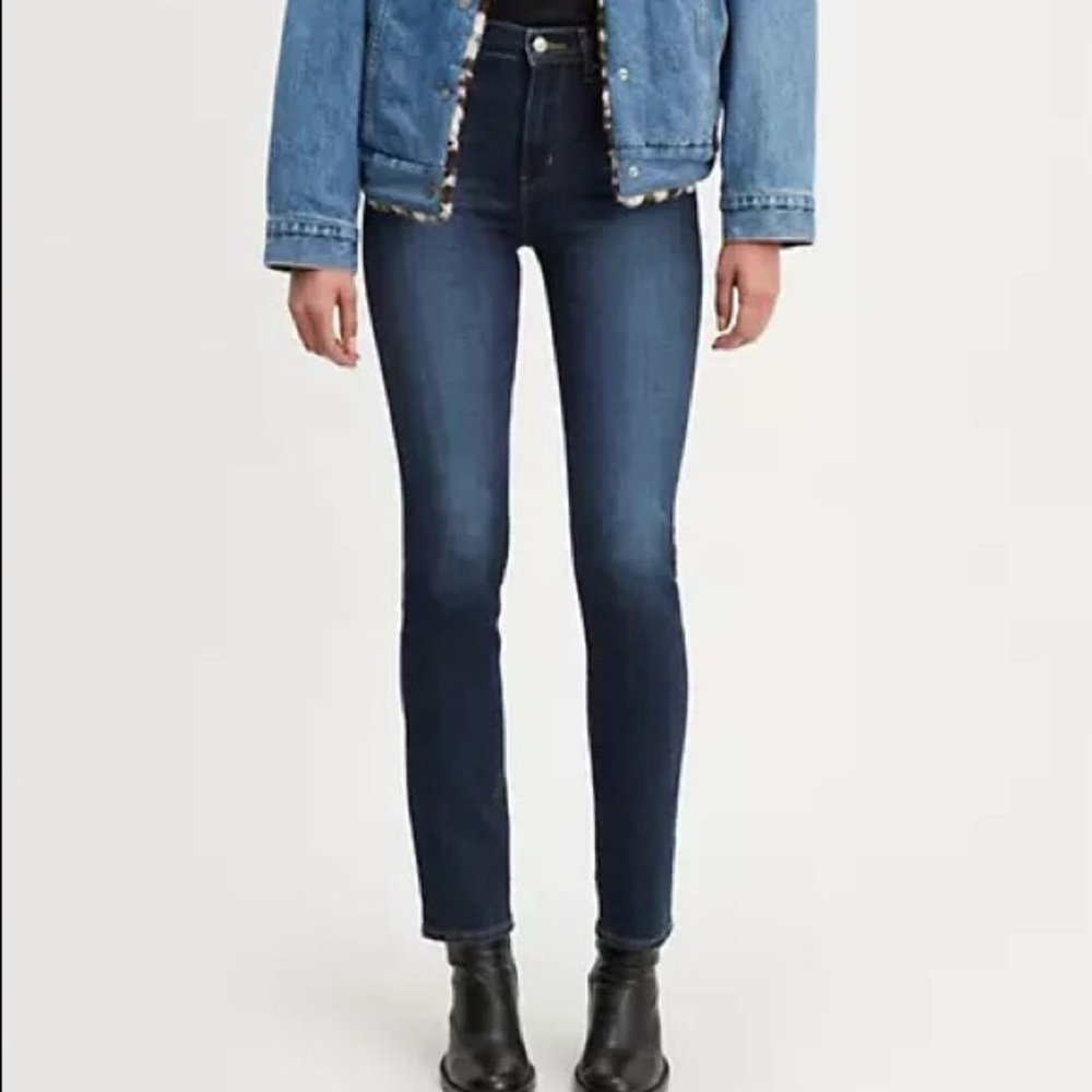 LEVI’s 724 High Rise Straight Jeans
